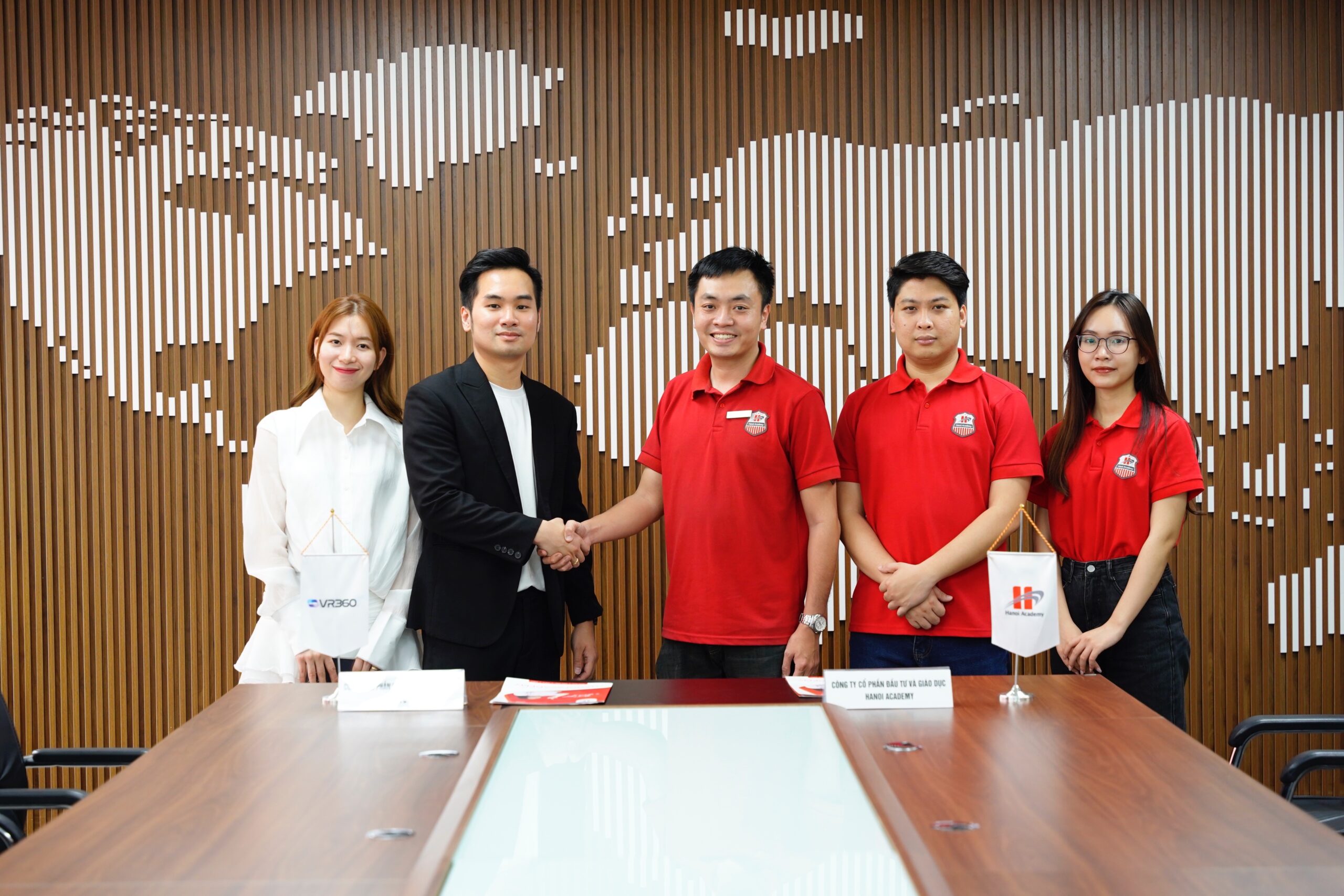 VR360.ONE KÝ KẾT TRIỂN KHAI DỰ ÁN TOUR 360 VỚI HANOI ACADEMY